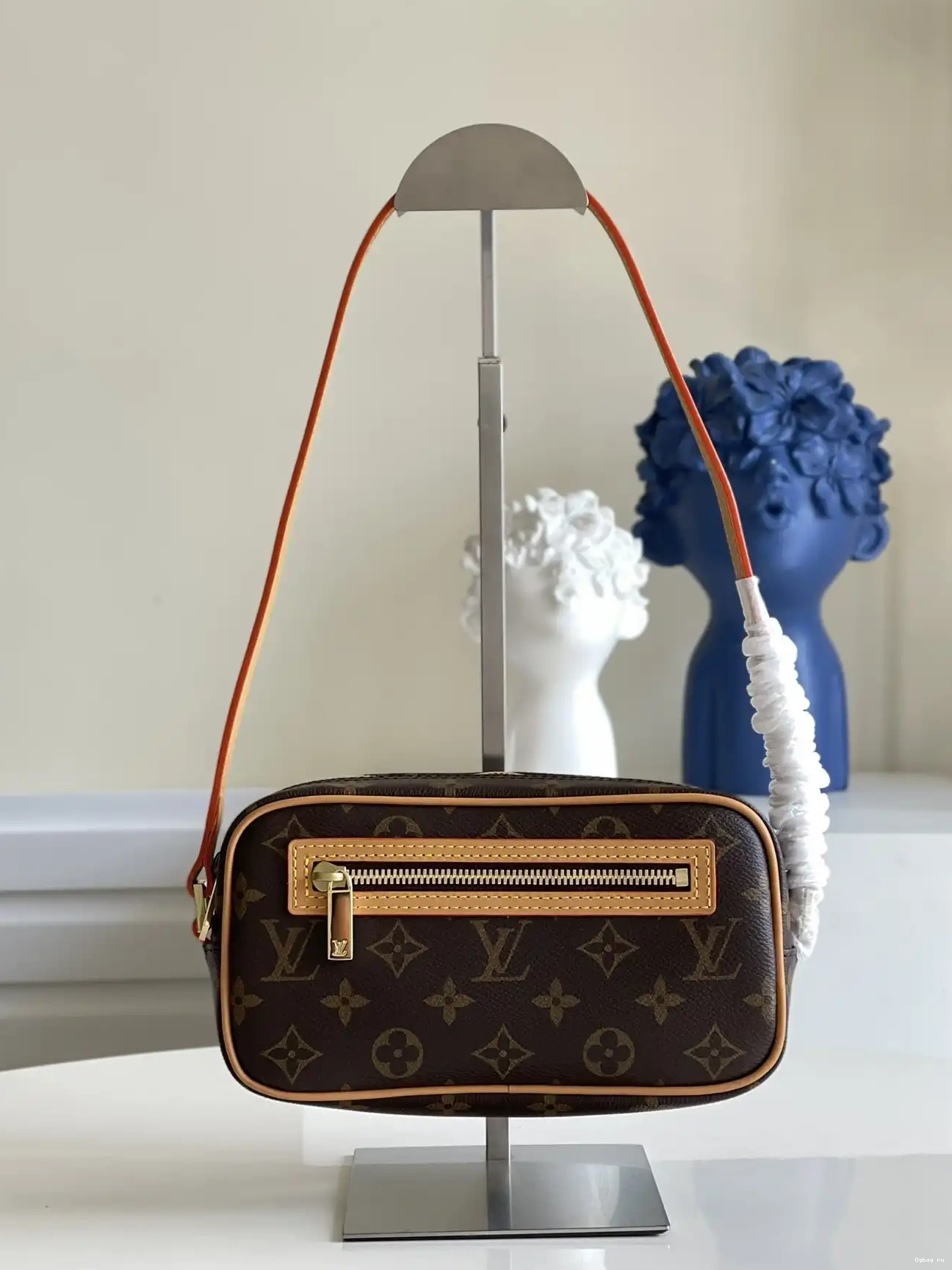 LOUIS CITE VUITTON 0524